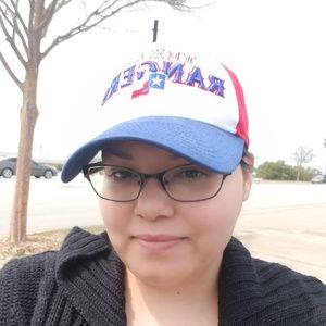 Meet your Posher, Cynthia